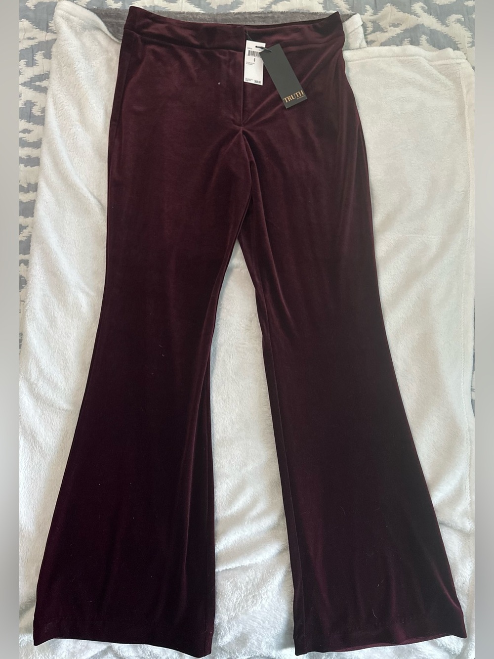 NWT Truth by Republic Burgundy Velvet Flare Pants Size 6 Stretch MSRP $68
